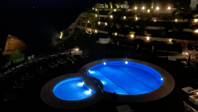 double-circle pool at Tivoli Carvoeiro