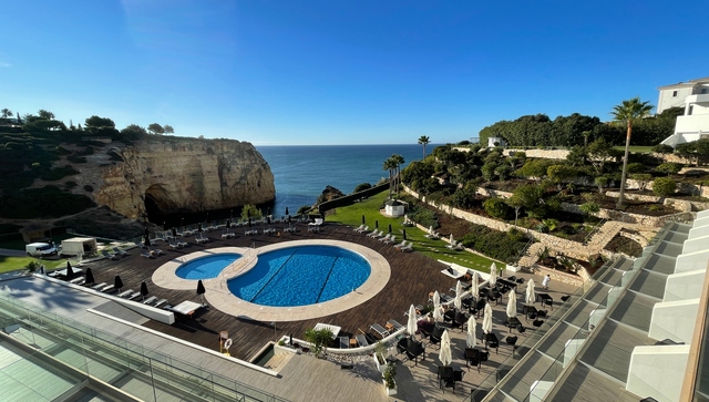 Tivoli Carvoeiro double-circle swimming pool