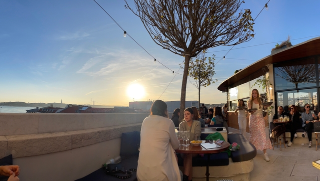 Lisbon Finestay 8 Building Apartments rooftop bar