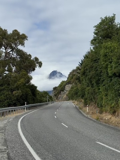 Scenic view on the way to paradise lodge