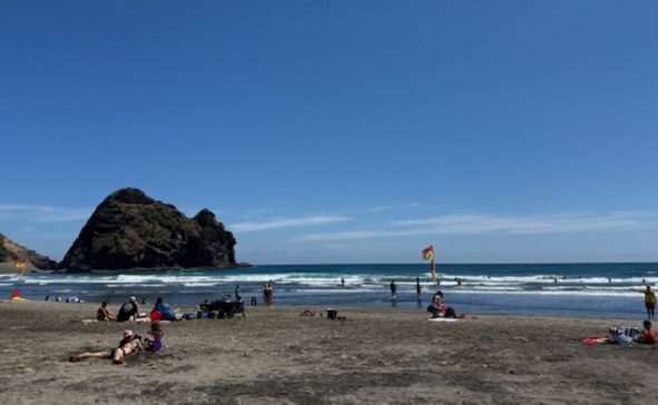 piha beach