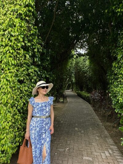 playa herradura - tree tunnel