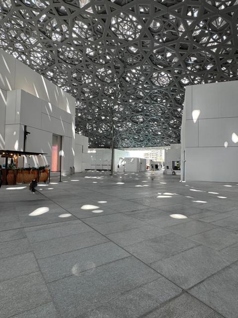 inner courtyard Abu Dhabi Louvre 阿布扎比穹顶内部