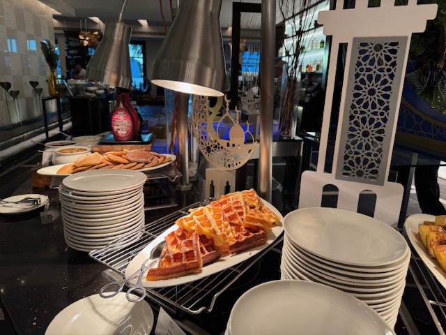 Fresh Waffle Station 现做松饼区