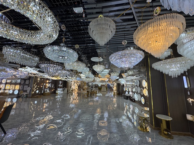 Dragon Mart Grand Lighting Showroom 大型灯饰展厅