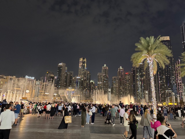 Dubai Fountain at Night 迪拜音乐喷泉夜景