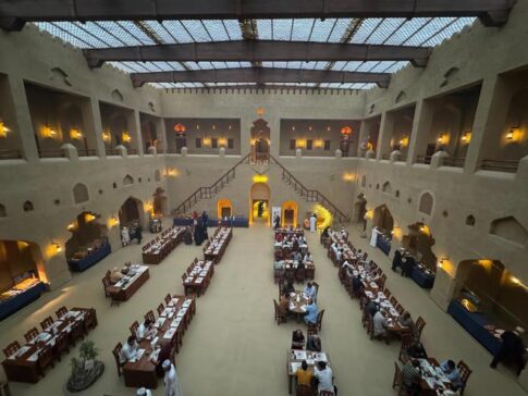 Rozna Restaurant Grand Dining Hall - Muscat Oman 马斯喀特Rozna餐厅大厅