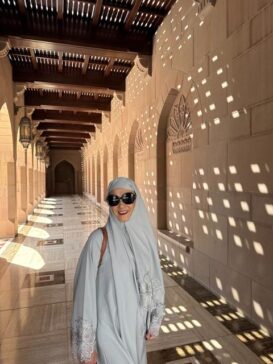 Muscat Grand Mosque Hallway Light and Shadow马斯喀特 大清真寺 光影长廊留影