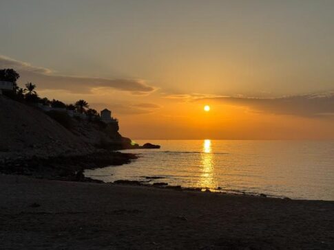 Muscat-Qurum Beach-Sunset and Silhouettes马斯喀特古鲁姆海滩落日与剪影