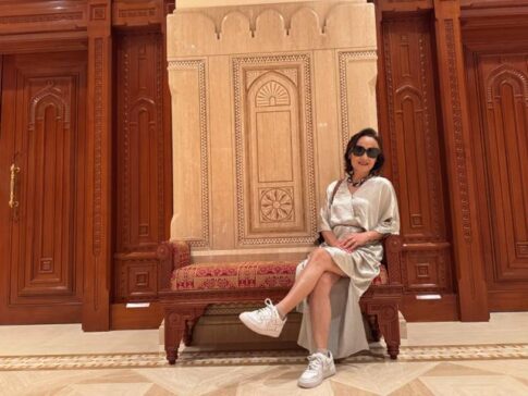 Muscat+Royal Opera House+Seating area with carved wood decor马斯喀特皇家歌剧院座位区木雕装饰
