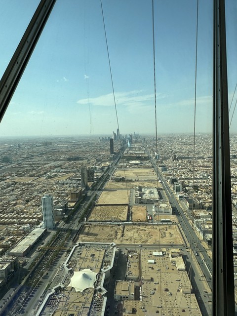Riyadh City Skyline from Sky Bridge天空桥俯瞰利雅得城市天际线