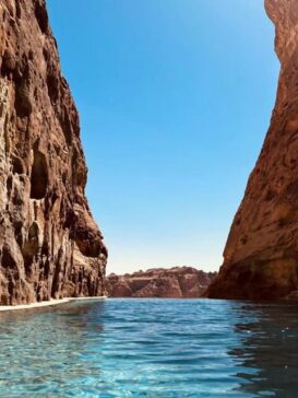 Banyan Tree Alula Rock Wall Pool 阿尔乌拉悦榕庄岩壁泳池