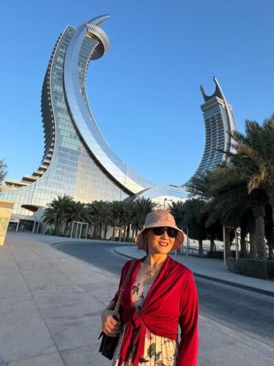 Doha Katara Towers Close Up Smile 多哈卡塔拉塔近景微笑