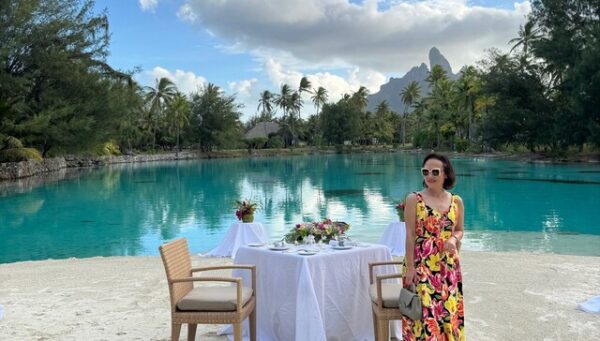 Spa Lagoon at The St. Regis Bora Bora 波拉波拉瑞吉水疗区泻湖