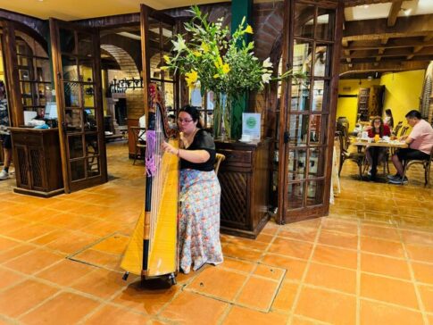 Hotel Santa Cruz Breakfast performance