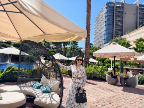 Mandarin Oriental Pool area