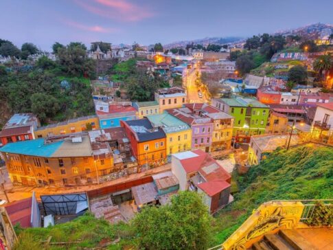 The Colorful City of Valparaíso 五彩缤纷的瓦尔帕莱索