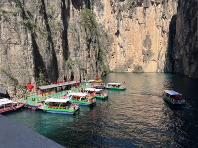 Baquan Gorge 八泉峡