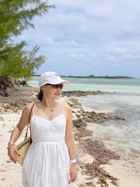 Saterra Beach