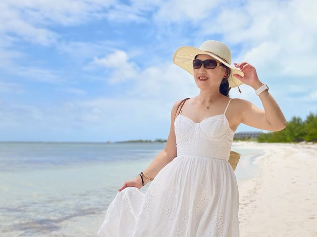 Saterra Beach